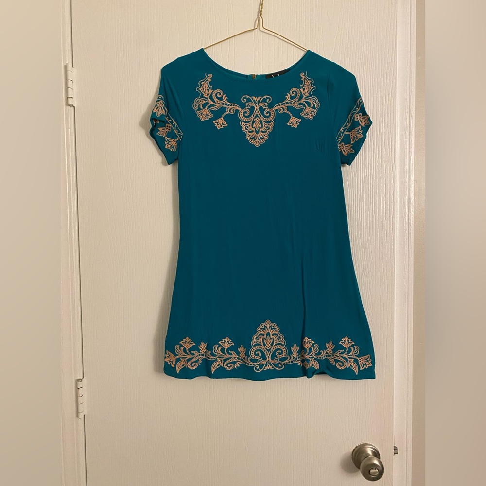 Lulu’s Short Sleeve Mini Dress - Turquoise & Pink - Medium